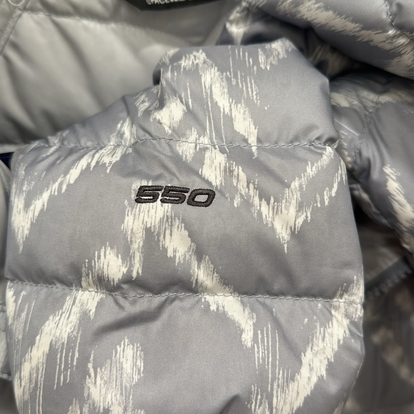 Nice grey an white jacket - Picture 4 of 4